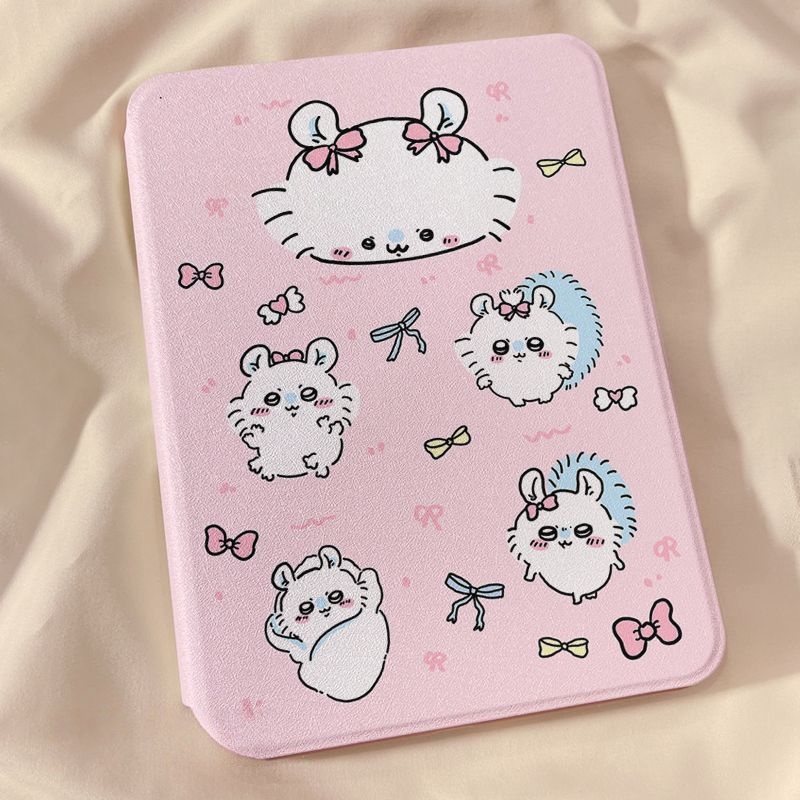 Essential Tablet Accessories - アニメちいかわモモンガ漫画 iPad タブレットケースに適した 360 回転ペントレイ付き落下防止耐摩耗性かわいい素敵な